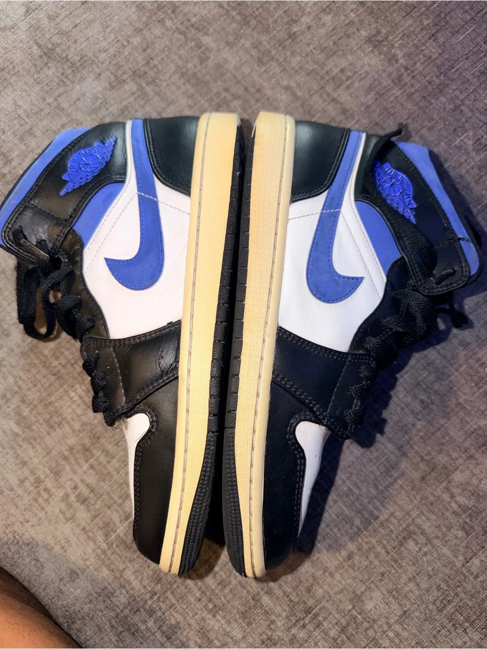 Air Jordan 1 Mid‎ Hyper Royal Black White Men’s Size 8